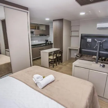 Studio com Cama e Sofá-Cama de Casal - ALL2011-2