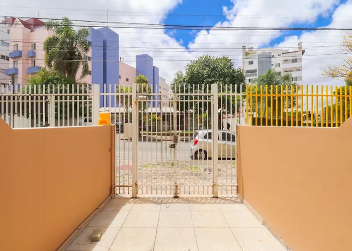 Apto com 1 quarto Próximo Estádio Couto Pereira